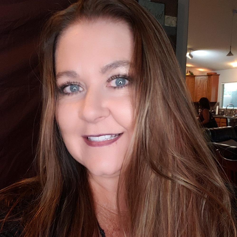 Meet your Posher, Debbie